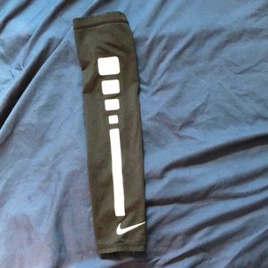 Nike Arm Sleeve